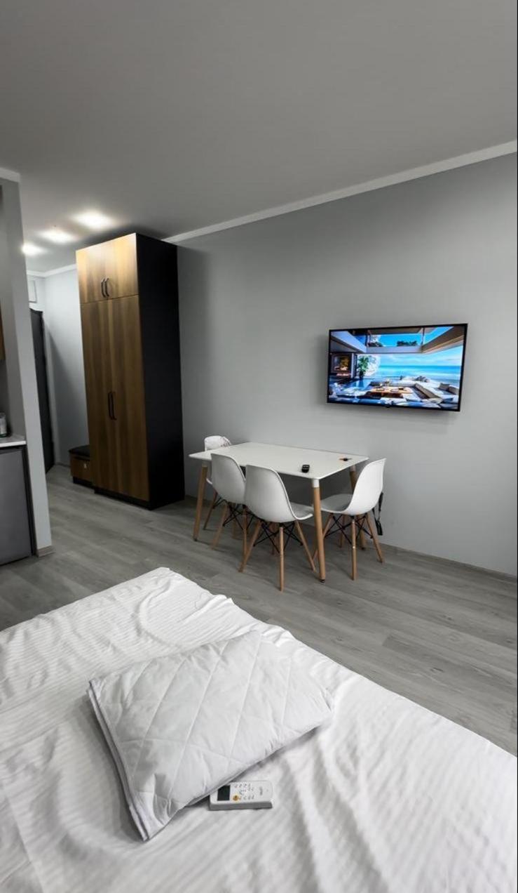 Bi Residence Sea View Luxury バトゥーミ エクステリア 写真