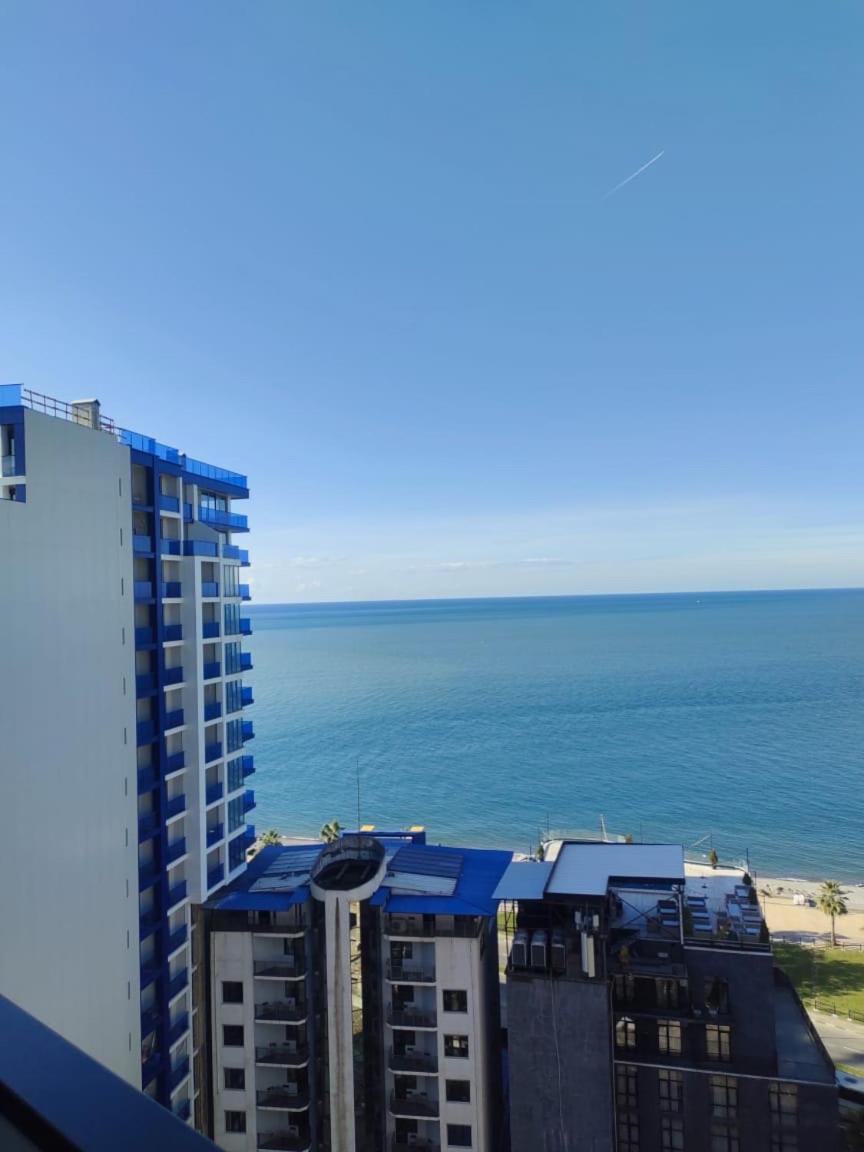 Bi Residence Sea View Luxury バトゥーミ エクステリア 写真