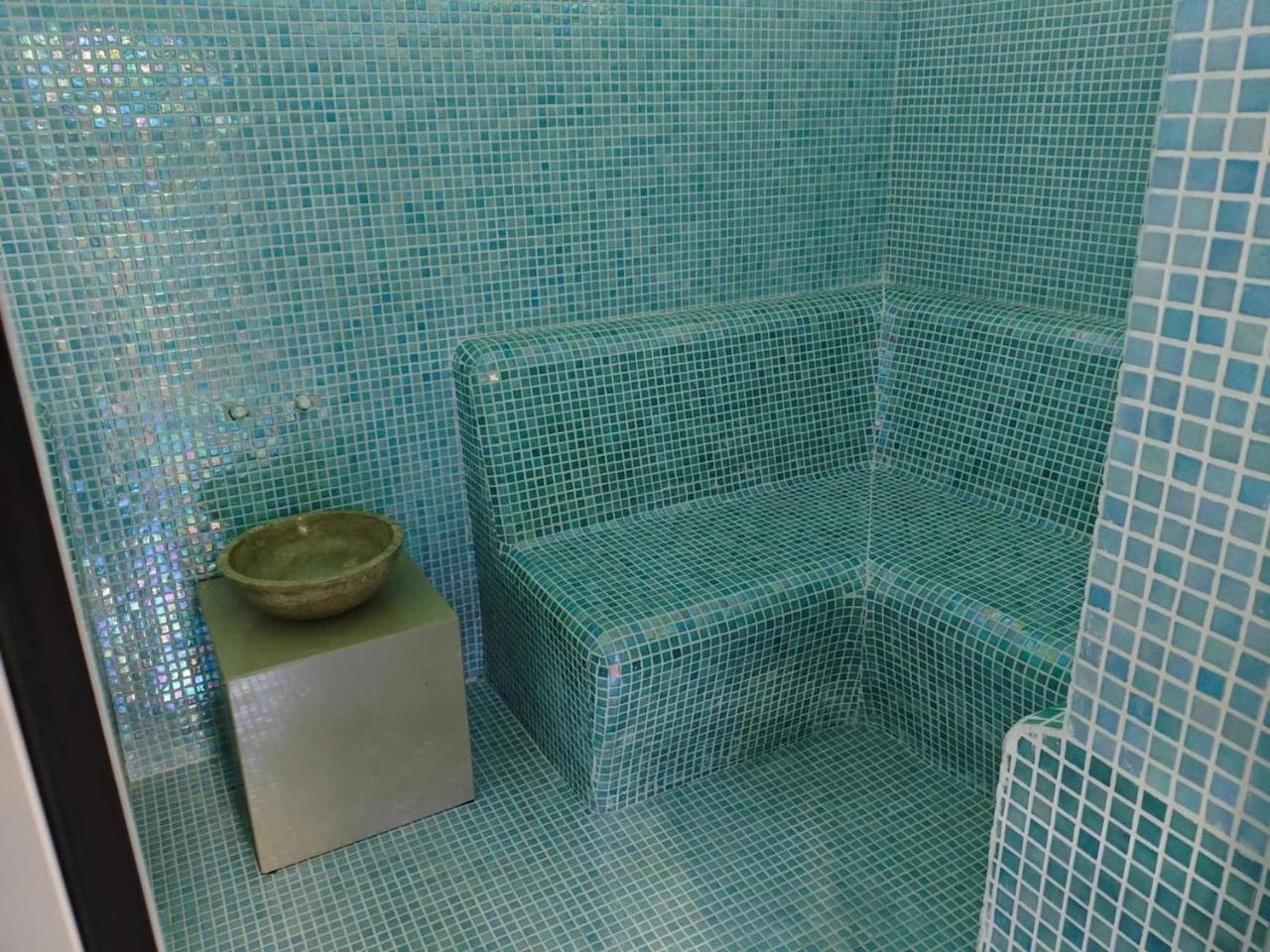 Bi Residence Sea View Luxury バトゥーミ エクステリア 写真